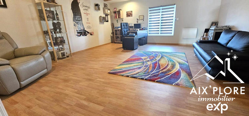 Maison - 220 m² - 5 pièces