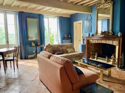 Maison - 303 m² - 10 pièces