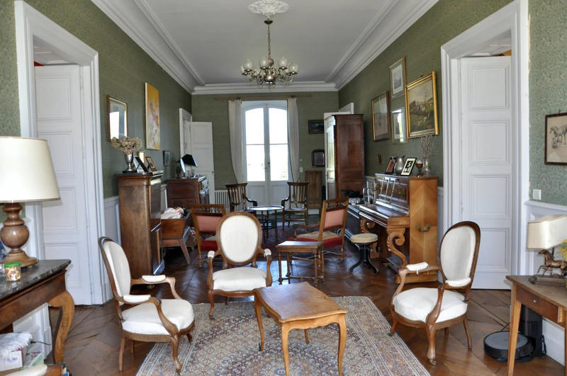 Château - 567 m² - 15 pièces