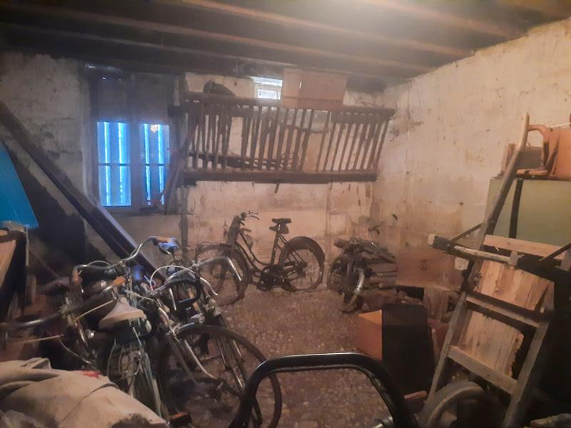 Maison traditionnelle - 315 m² - 12 pièces