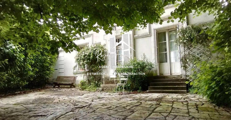 Maison - 194 m² - 8 pièces