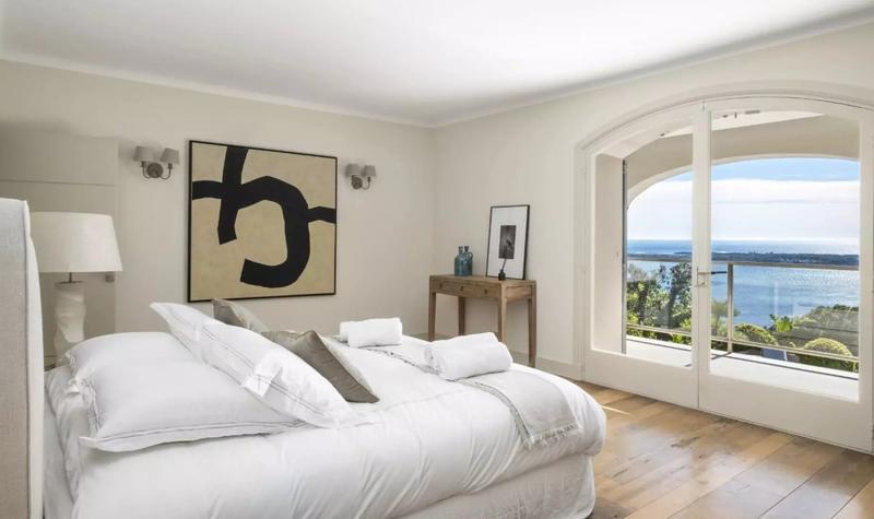 Villa - 300 m² - 10 pièces