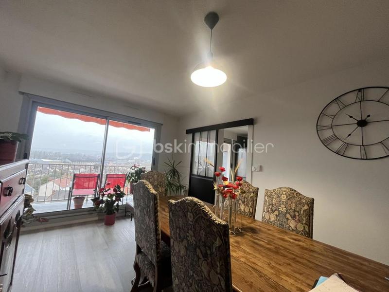 Appartement - 94 m² - 4 pièces