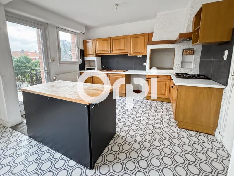 Maison - 93 m² - 4 pièces