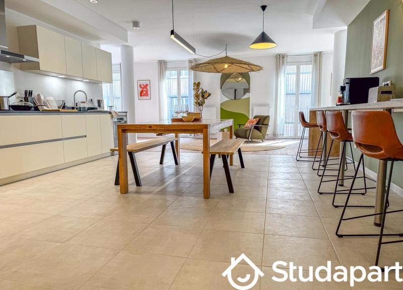 Chambre - 14 m² - 1 pièce