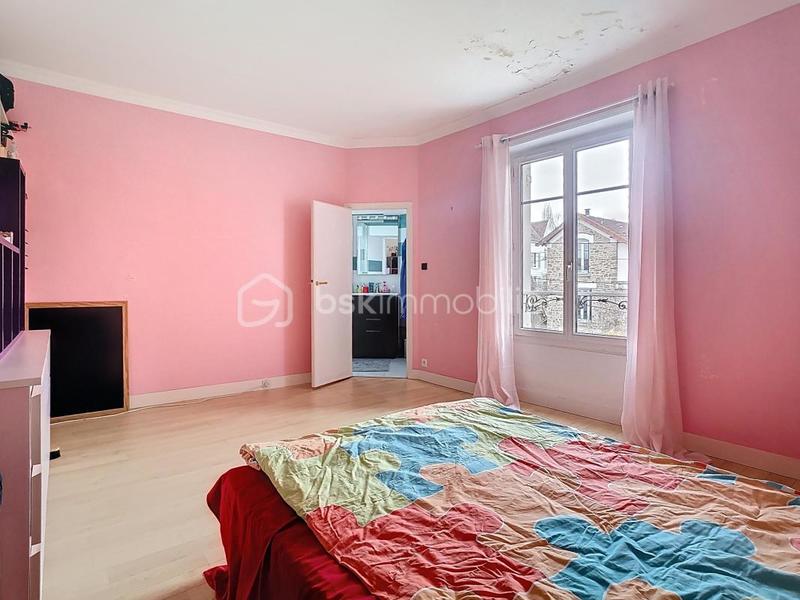 Maison - 250 m² - 7 pièces