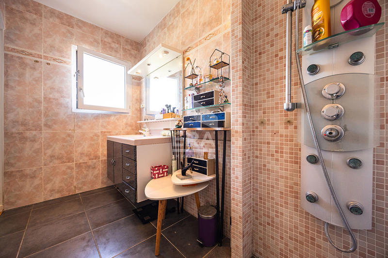 Maison - 136 m² - 7 pièces