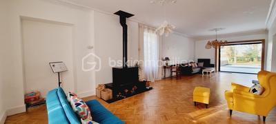 Maison de maîtres - 241 m² - 6 pièces