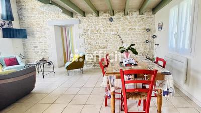 Maison - 105 m² - 5 pièces