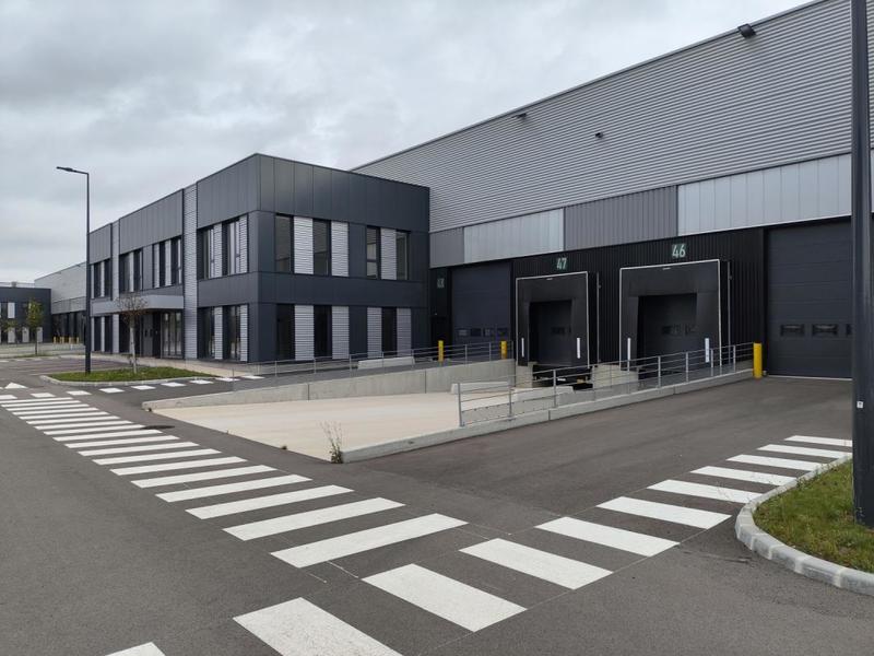 Entrepôt - 1 302 m²