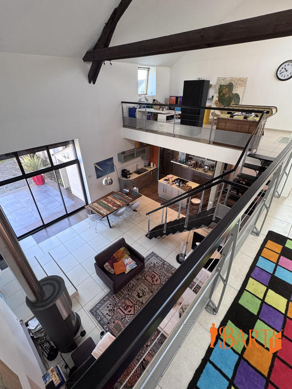 Maison - 260 m² - 7 pièces