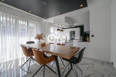 Appartement - 90 m² - 4 pièces