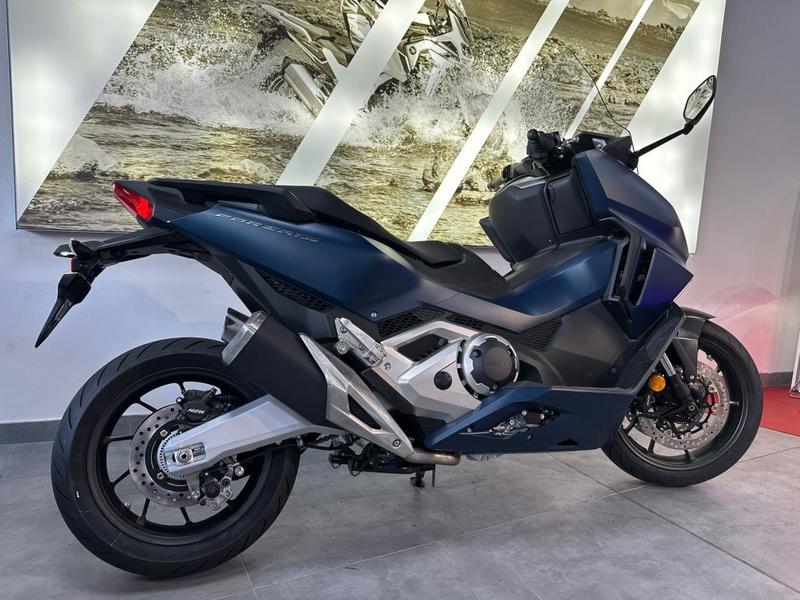 Honda Forza 750