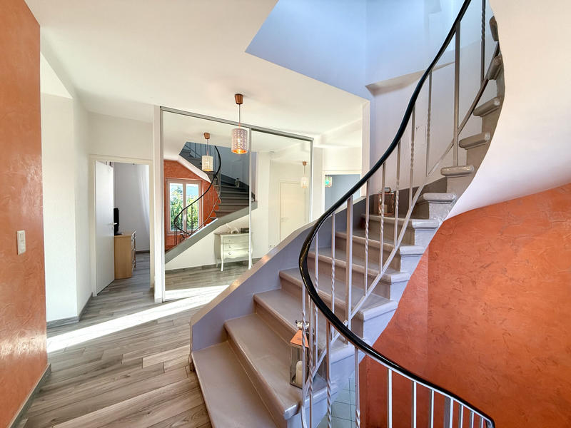 Villa - 238 m² - 8 pièces