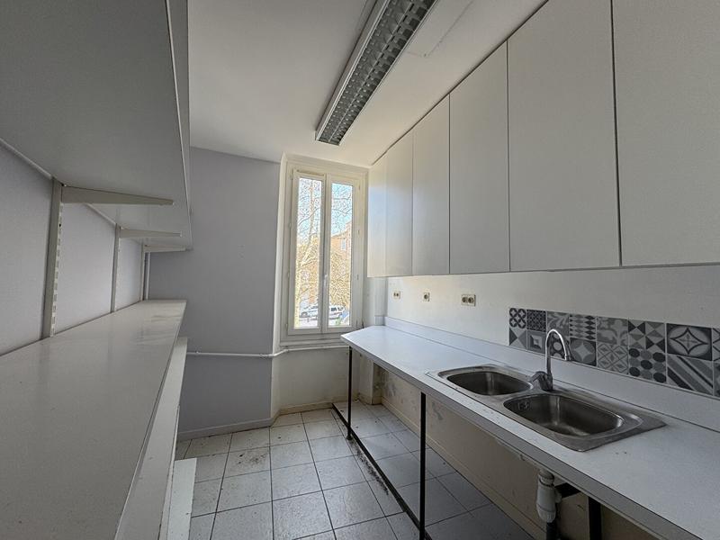 Immeuble - 9 pièces