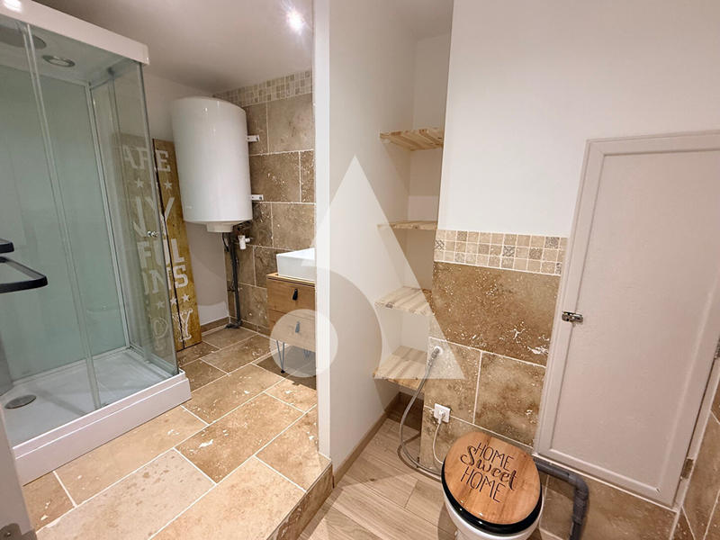 Maison - 232 m² - 6 pièces