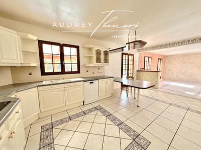 Villa - 171 m² - 7 pièces