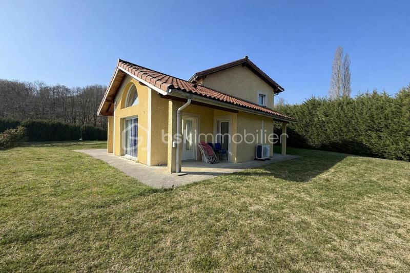 Maison - 186 m² - 5 pièces