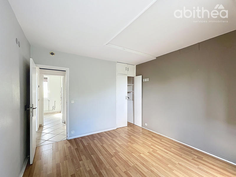 Appartement - 65 m² - 4 pièces