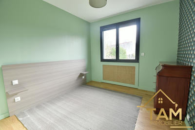 Maison - 228 m² - 8 pièces