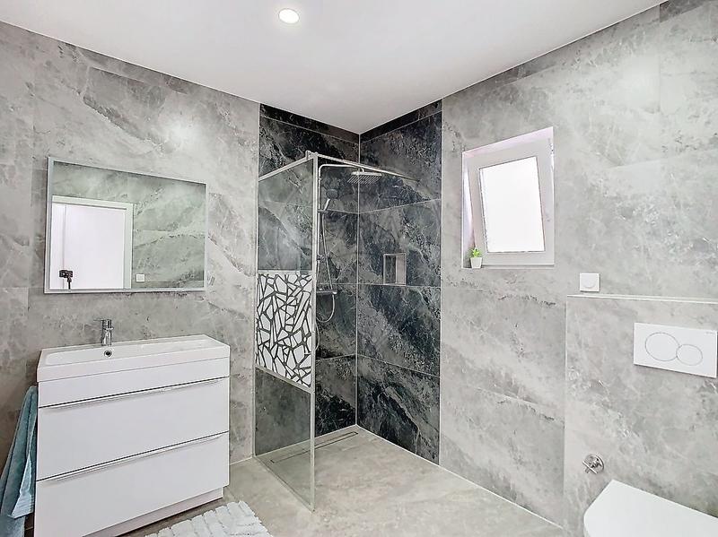 Maison - 180 m² - 7 pièces