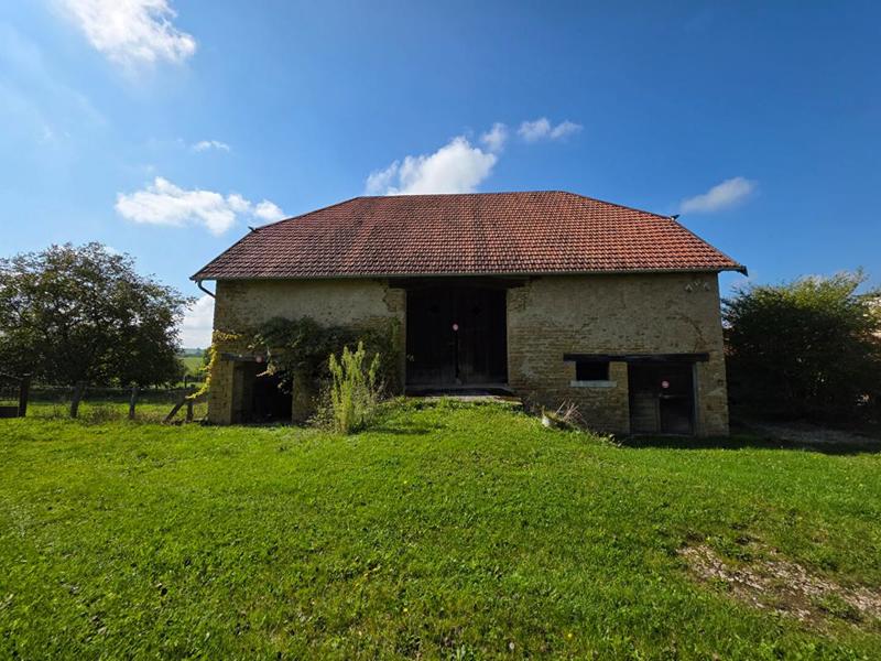 Maison - 270 m² - 1 pièce