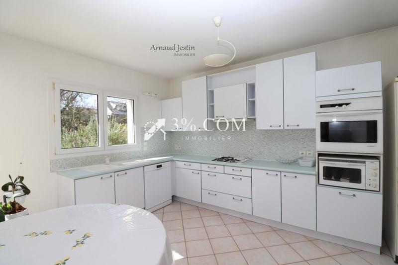 Maison - 176 m² - 9 pièces