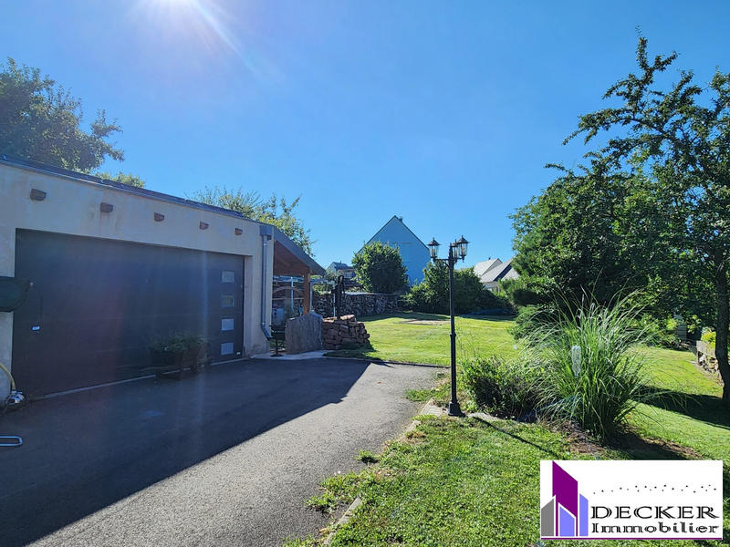 Maison - 207 m² - 8 pièces