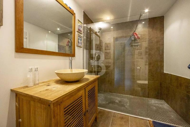 Villa - 204 m² - 8 pièces