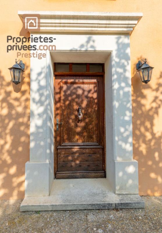 Maison - 275 m² - 10 pièces