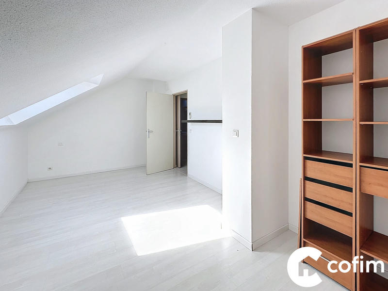 Appartement - 96 m² - 5 pièces