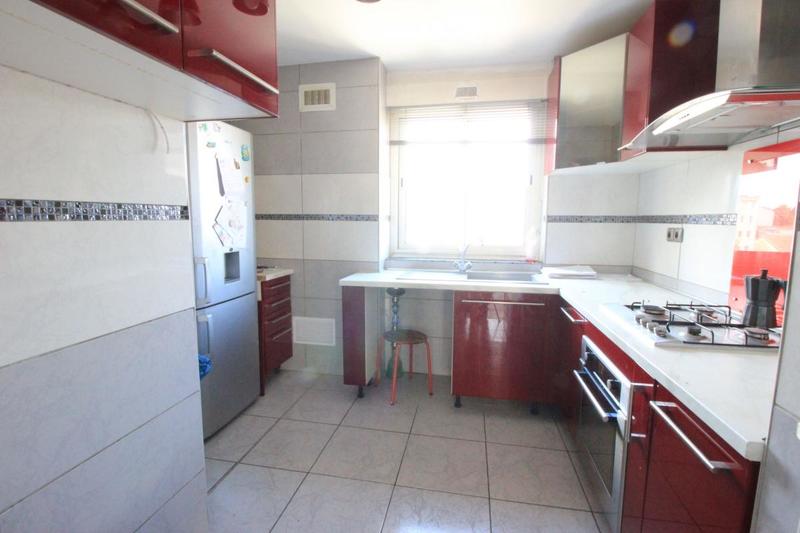 Appartement - 81 m² - 7 pièces