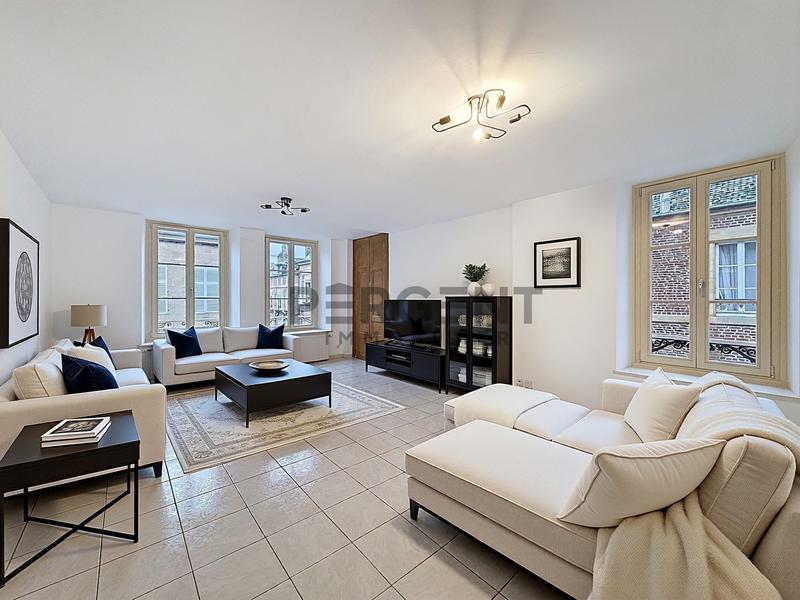 Appartement - 118 m² - 6 pièces