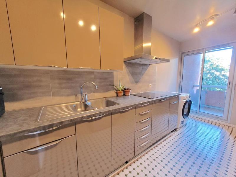 Appartement - 81 m² - 3 pièces