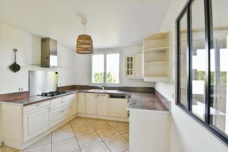 Maison - 170 m² - 8 pièces