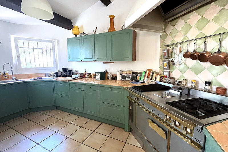 Maison - 257 m² - 10 pièces