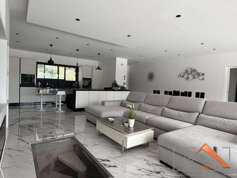 Villa - 135 m² - 5 pièces