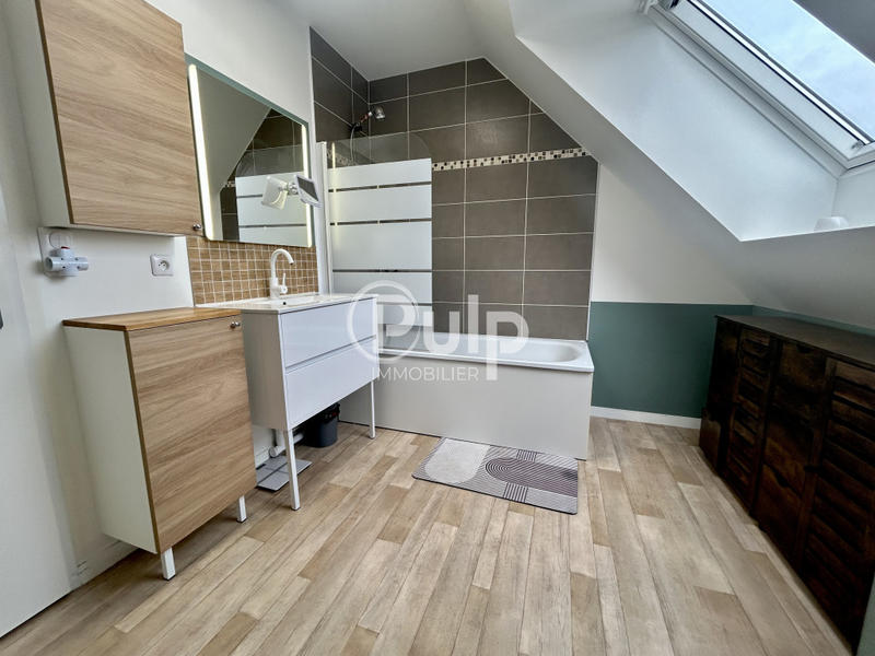 Maison - 95 m² - 5 pièces