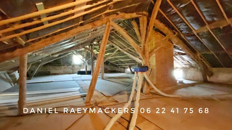 Maison - 300 m² - 11 pièces