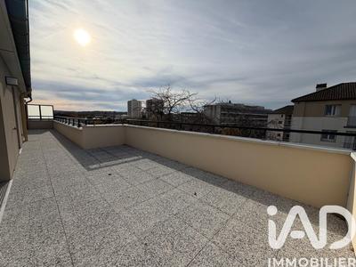 Appartement - 80 m² - 3 pièces