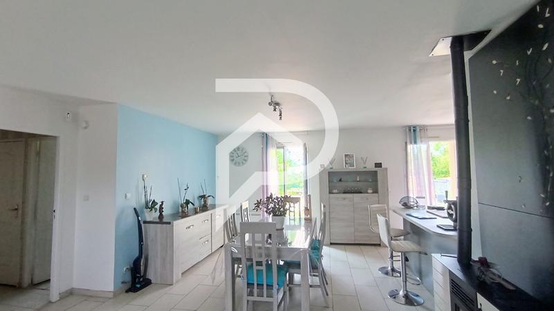 Maison - 95 m² - 5 pièces