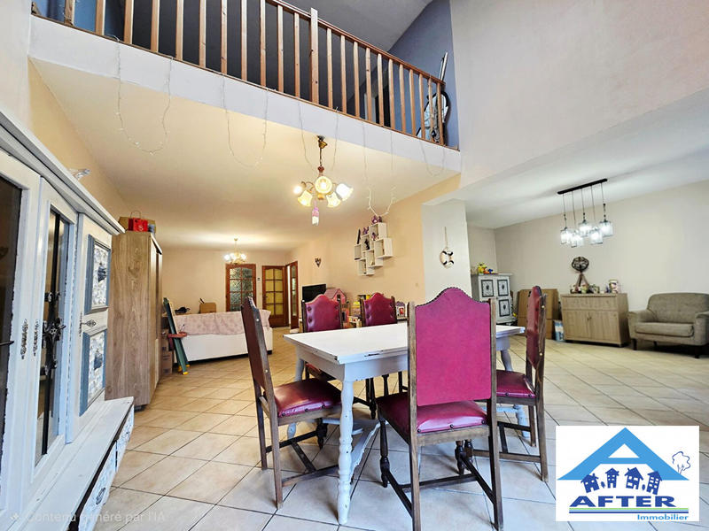 Maison - 216 m² - 6 pièces