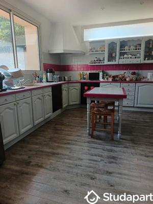 Chambre - 12 m² - 1 pièce