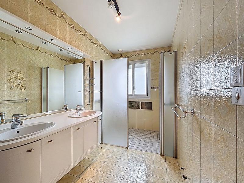 Maison - 170 m² - 7 pièces