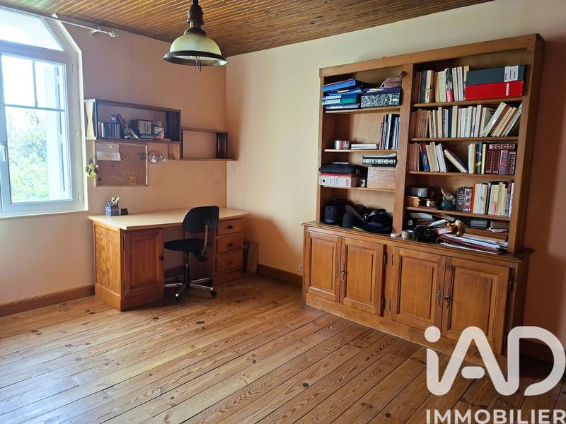 Maison - 212 m² - 8 pièces