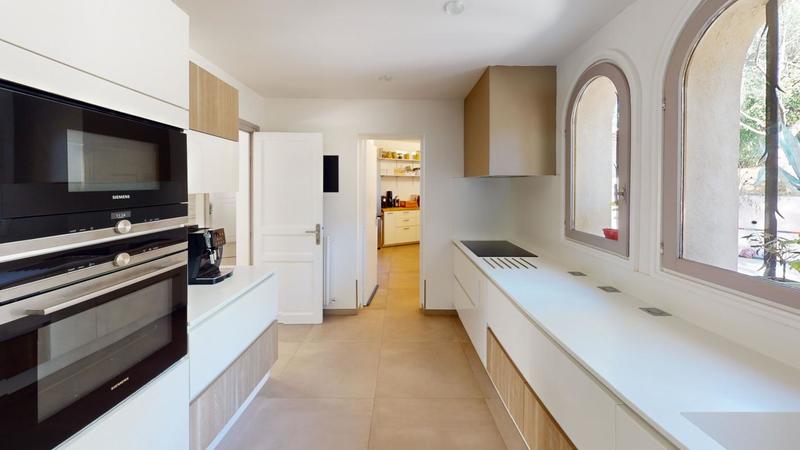 Villa - 204 m² - 5 pièces