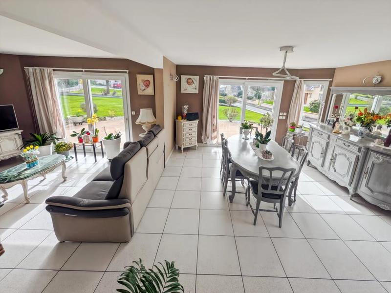 Pavillon - 146 m² - 6 pièces