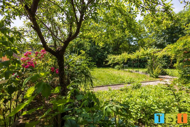 Maison bourgeoise - 250 m² - 8 pièces