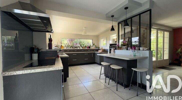 Maison - 153 m² - 7 pièces