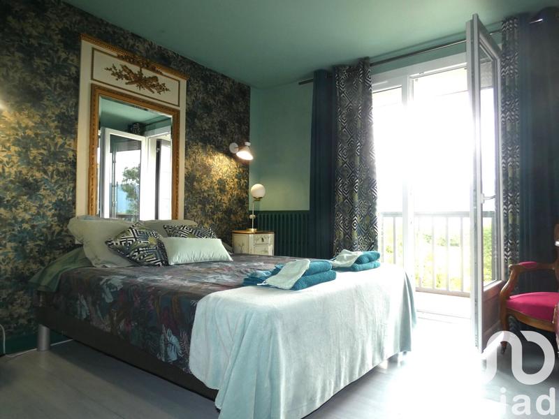 Maison - 660 m² - 5 pièces